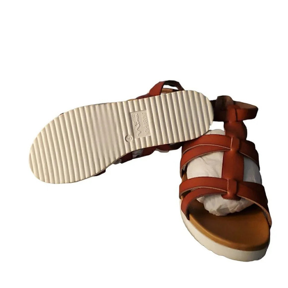 Nina | Strappy Sandal | Tan | size 5 - Picture 3 of 4